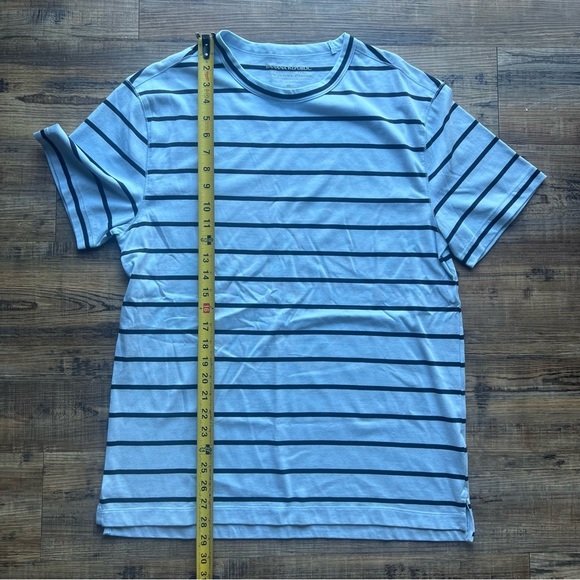 Banana Republic Mens Blue Striped Supima Cotton Short Sleeve Tee Size Medium - Picture 4 of 5